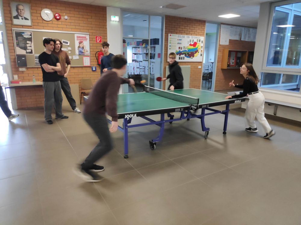 Tischtennis in der BORG-Aula